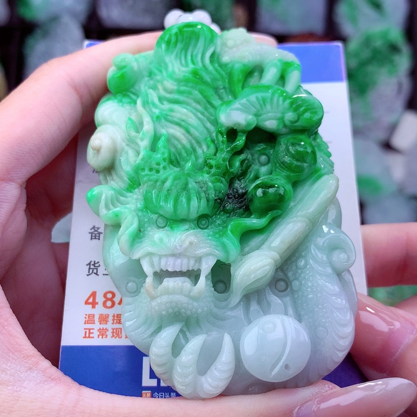 【闪购商品】翡翠颈饰未镶嵌天然