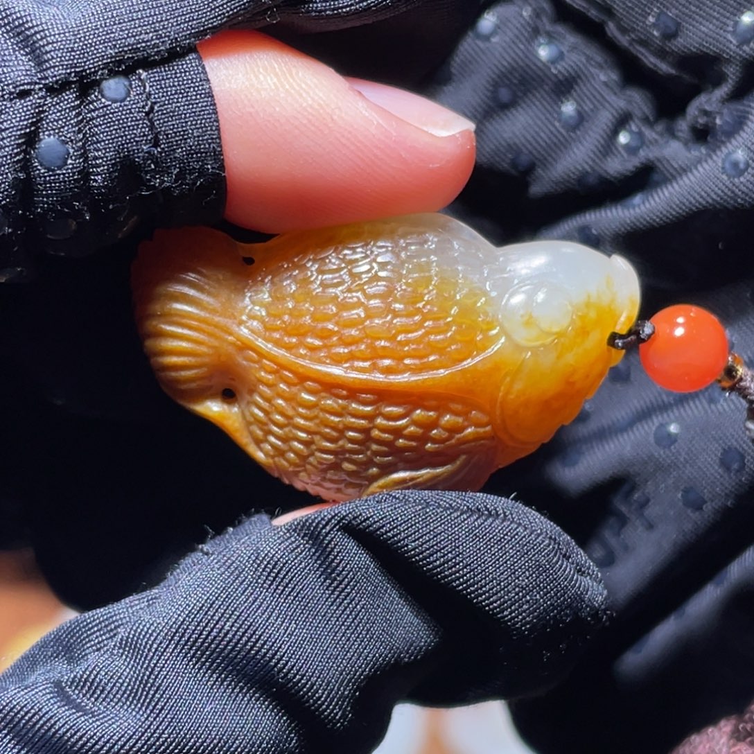 颈饰未镶嵌和田玉年年有鱼