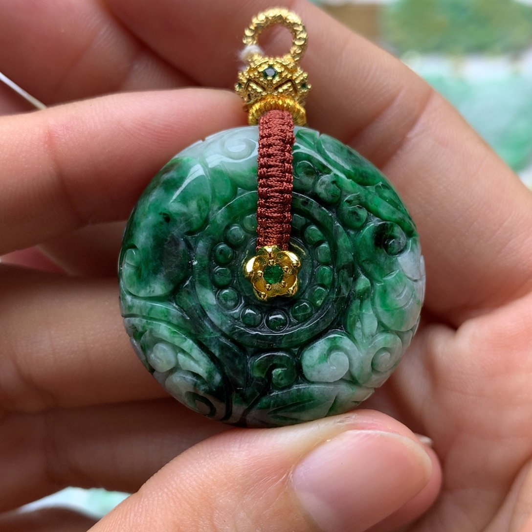 翡翠未镶嵌颈饰翡翠