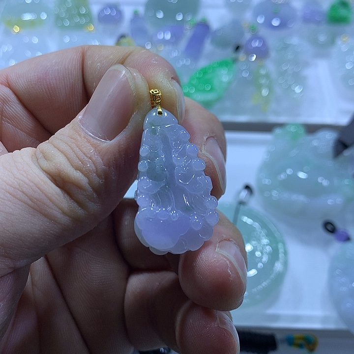 翡翠18K金镶嵌颈饰天然翡翠A货吊坠