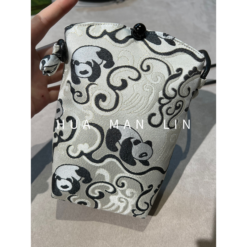 【花滿林】‘熊猫’黑白印花真丝桑蚕丝手机包038