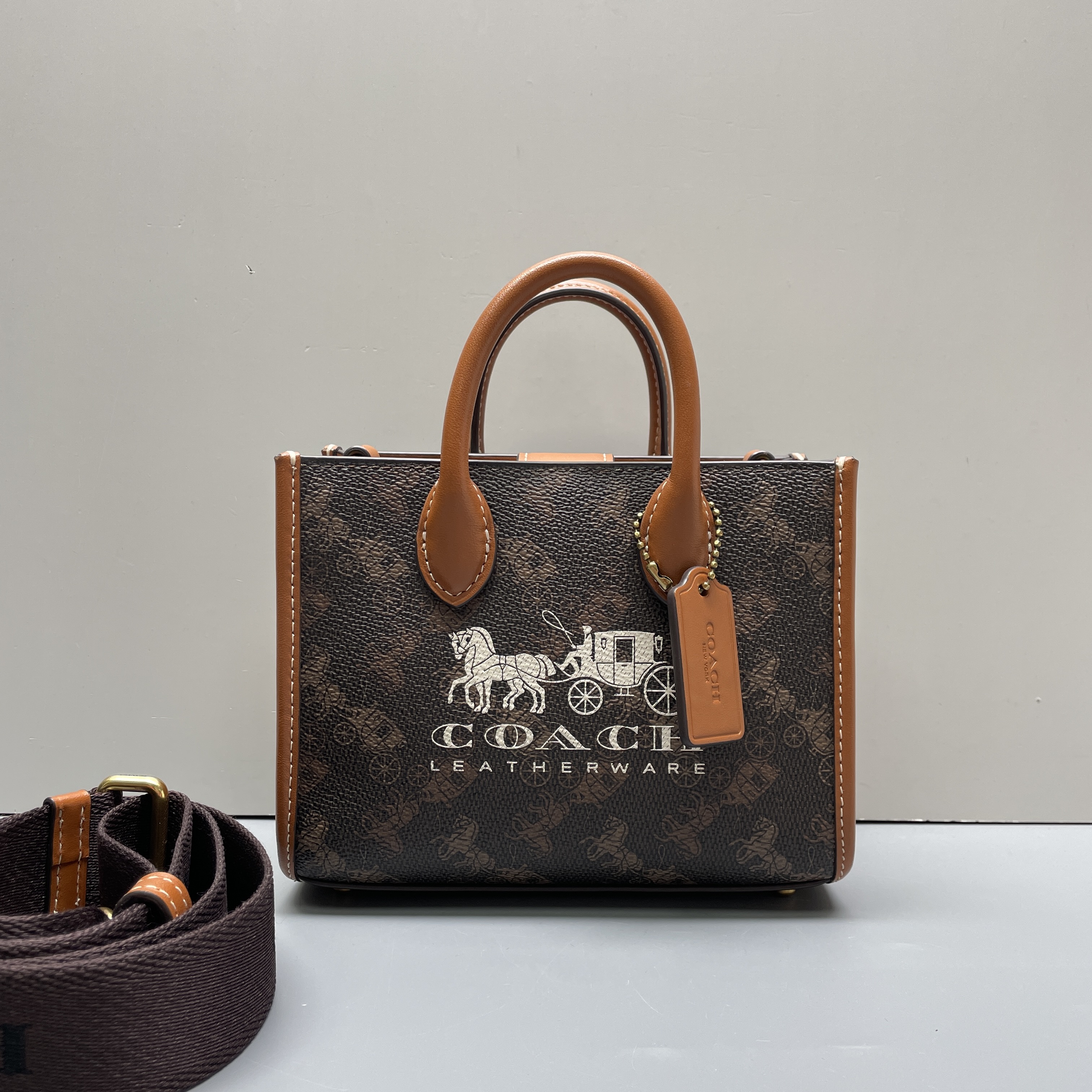 95新 COACH/蔻驰 小林/ace17棕拼黑马车手提包17*13*7cmB030901