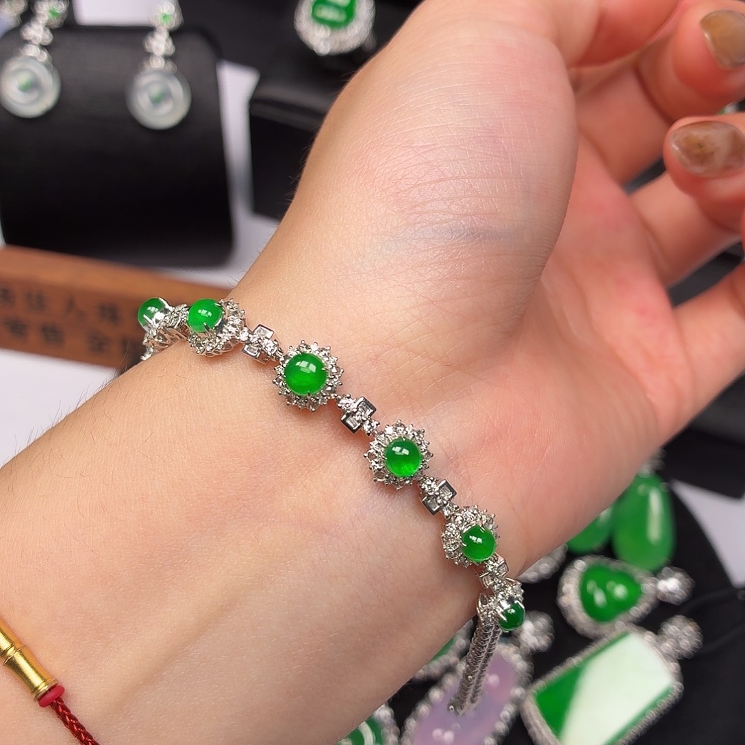 翡翠18K金镶嵌手链010蛋面手链