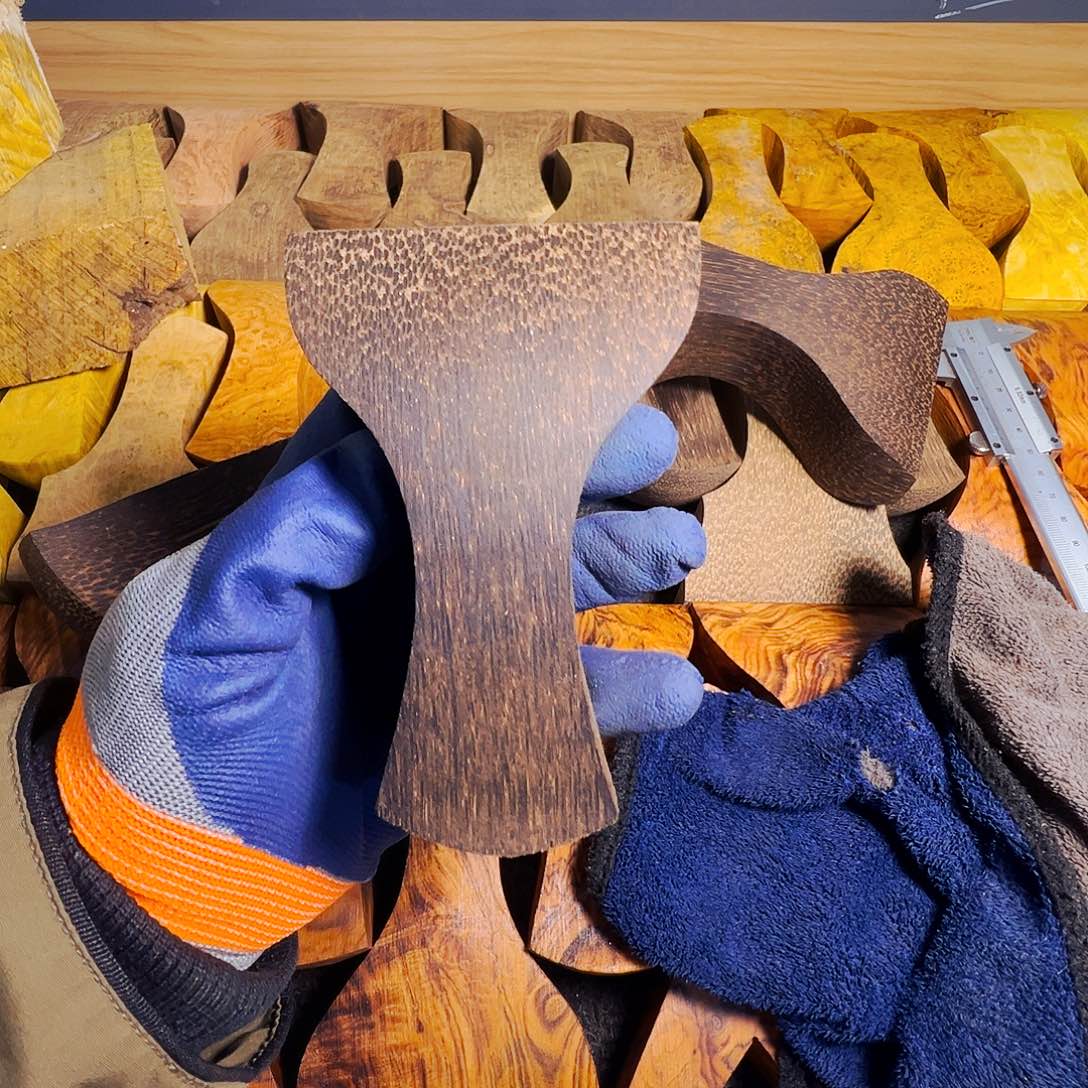 慕***水大叶紫檀（黑酸枝木类）