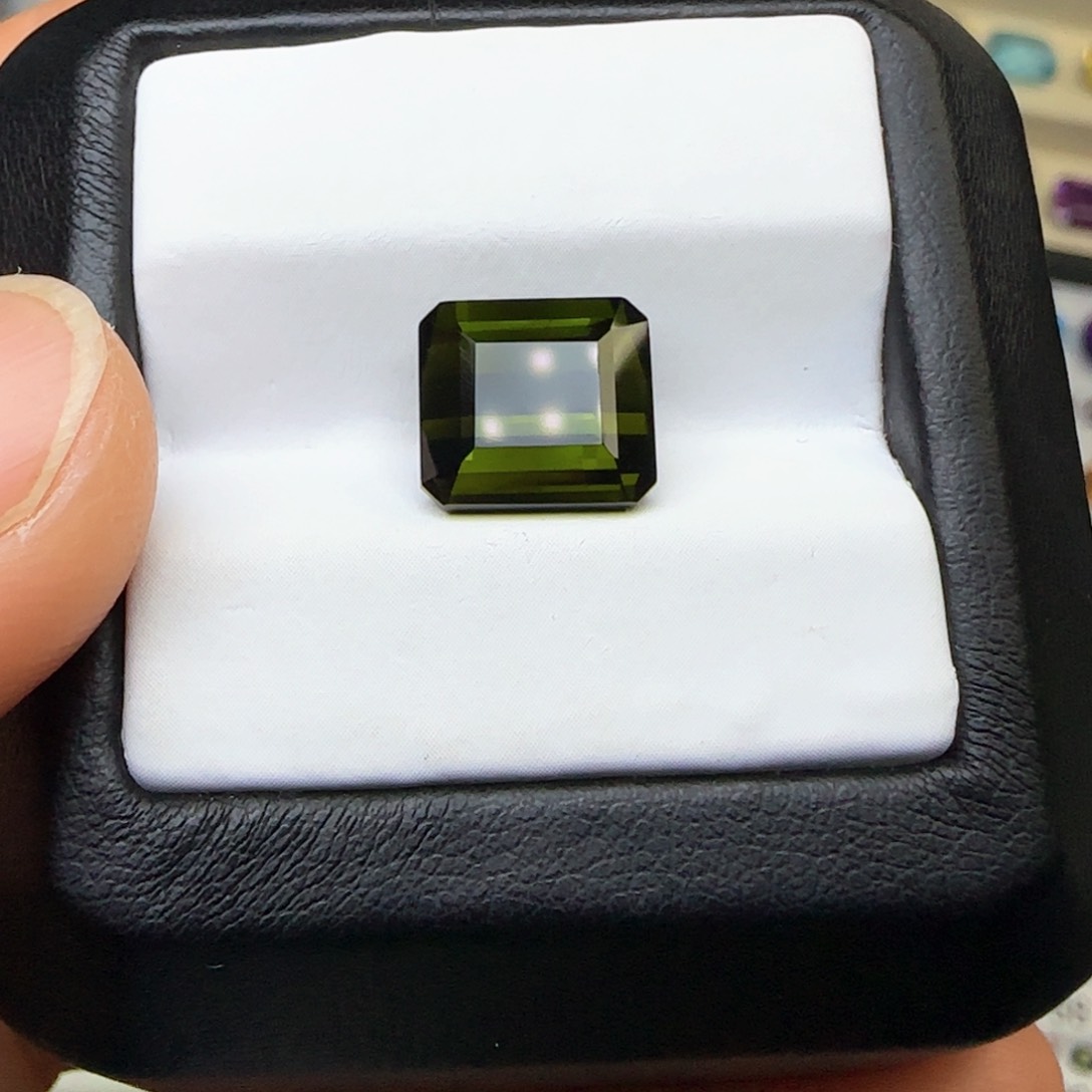 碧玺珠宝半成品未镶嵌天然无优化5.28克拉