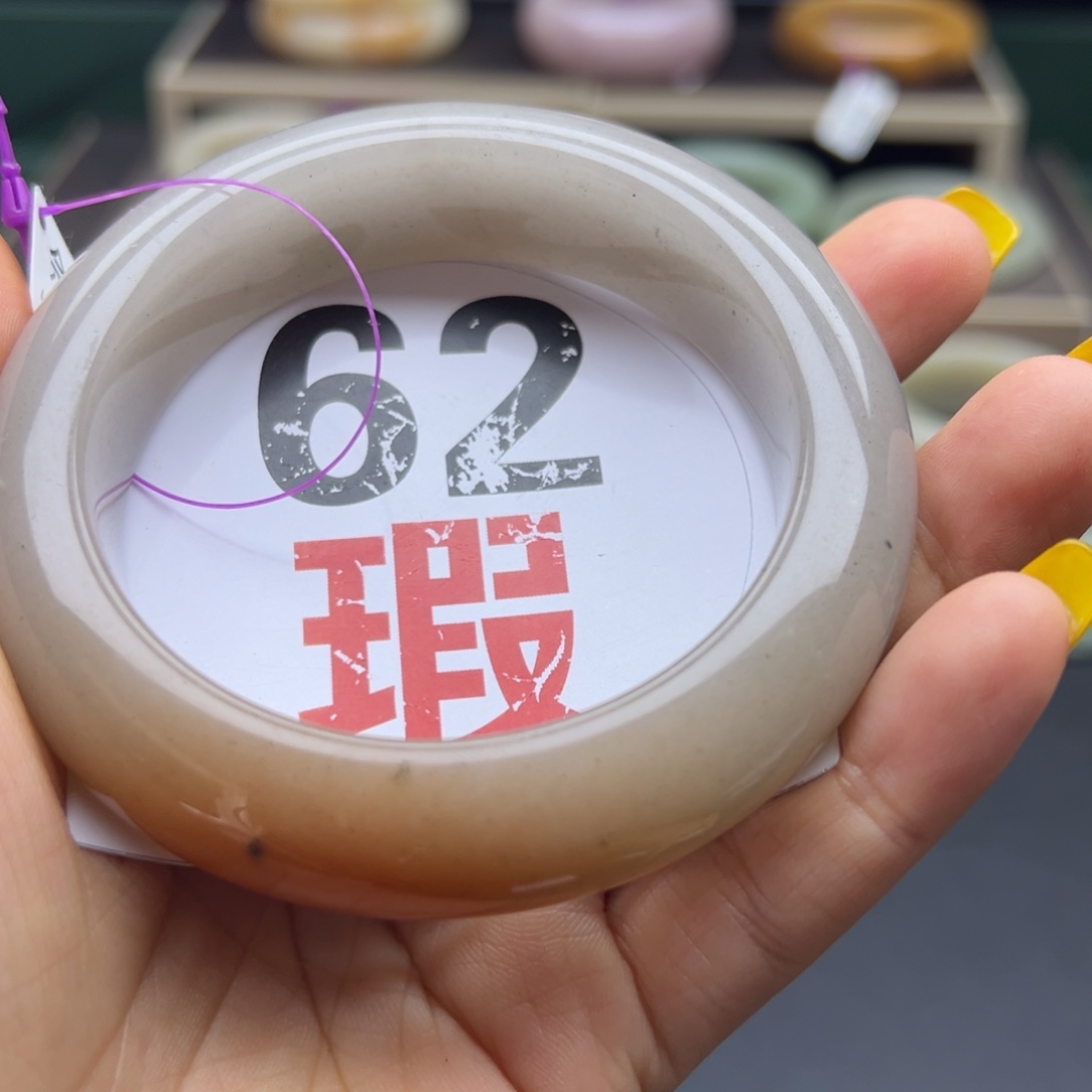 石英岩玉未镶嵌手镯