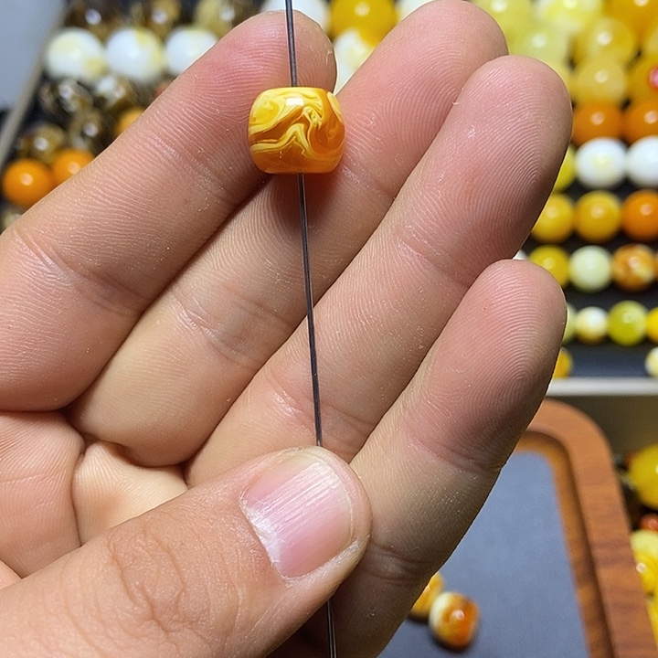 7***.琥珀未镶嵌裸石老型