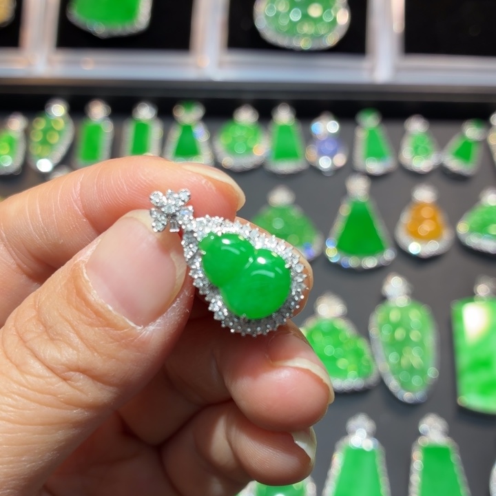 翡翠18K金镶嵌吊坠(不含链)翡翠