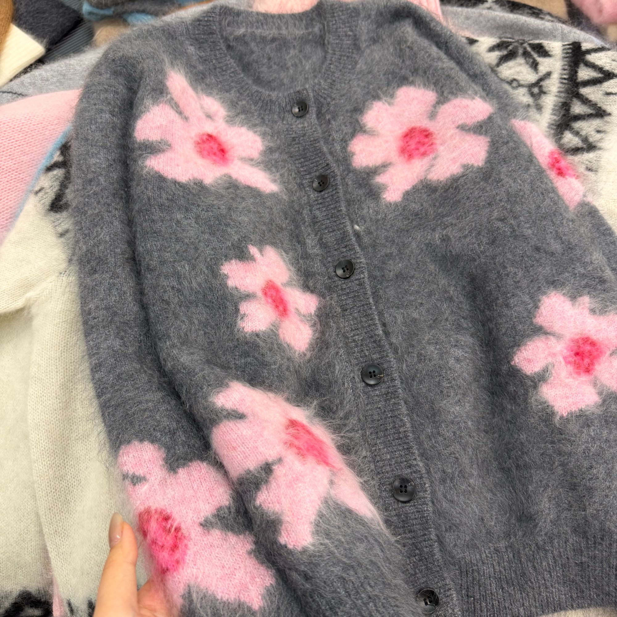 小花~100纯羊毛《衣长60胸围55》毛衣女~FF111