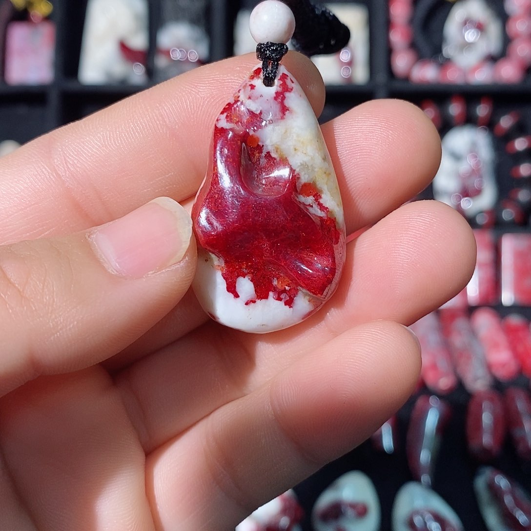 天然辰砂清**水原石晶体吊坠