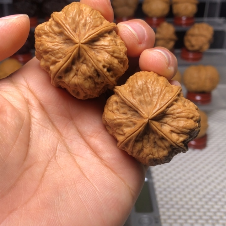 文玩核桃把件8战斧四棱