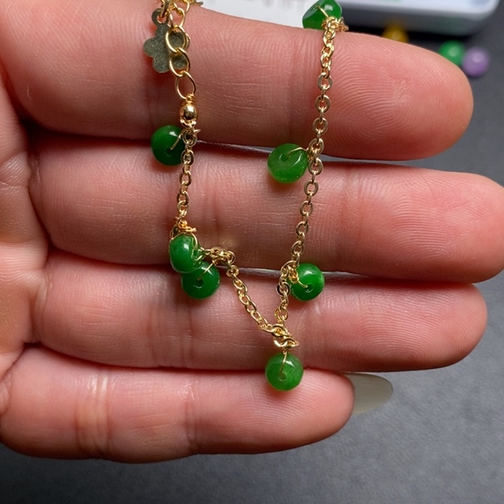 翡翠未镶嵌颈饰挂件