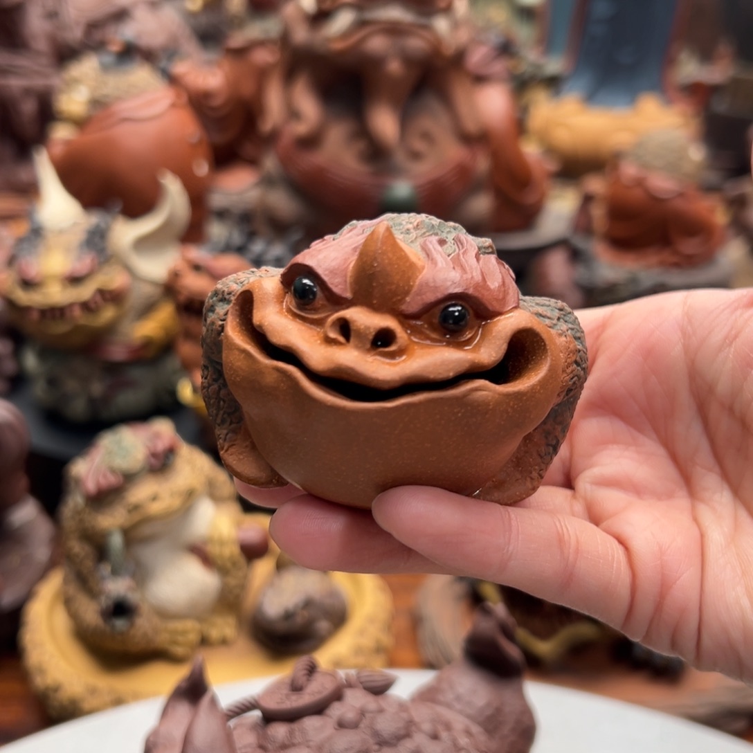 紫砂茶宠迷你天蟾子夜