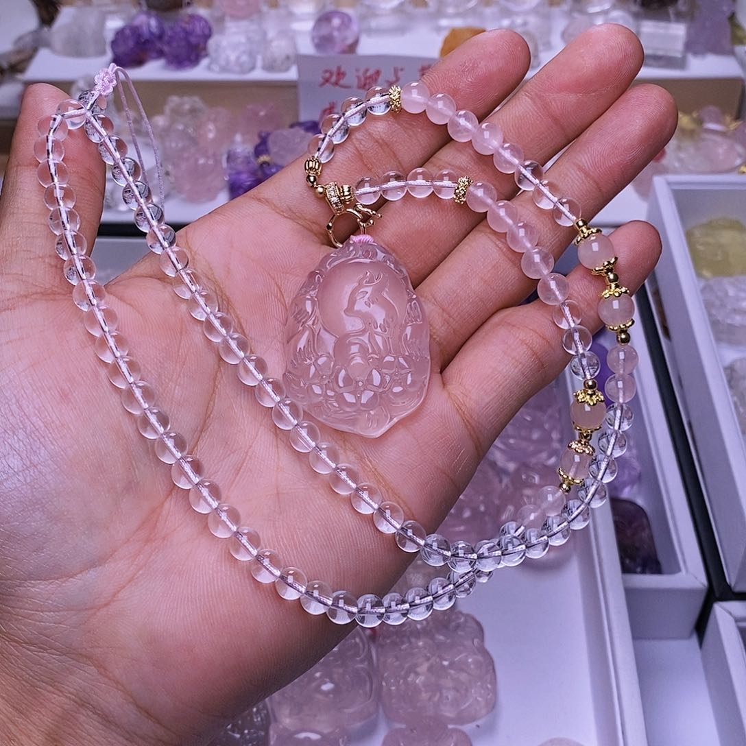 水晶颈饰未镶嵌懒****）粉水晶狐牌 送链子