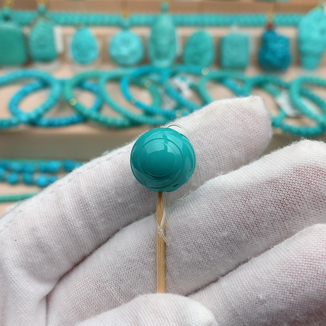 绿松石未镶嵌珠宝奇石