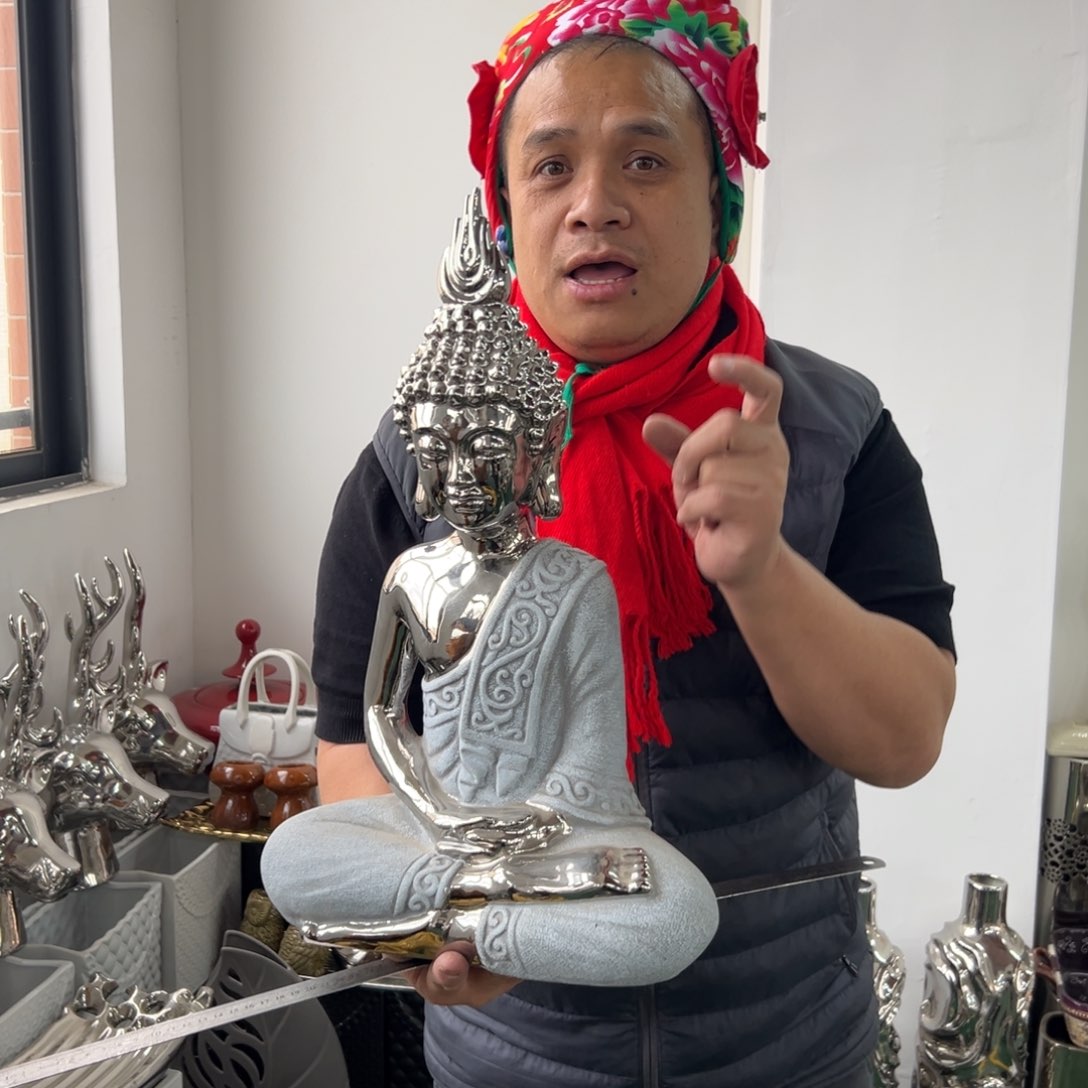 摆件30 号高中低温陶瓷瓶（部分微瑕）