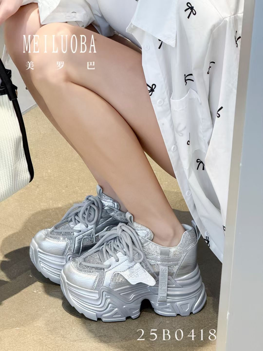 美罗巴厚底内增高水钻亮片网面运动休闲老爹鞋25B0418女鞋运动鞋