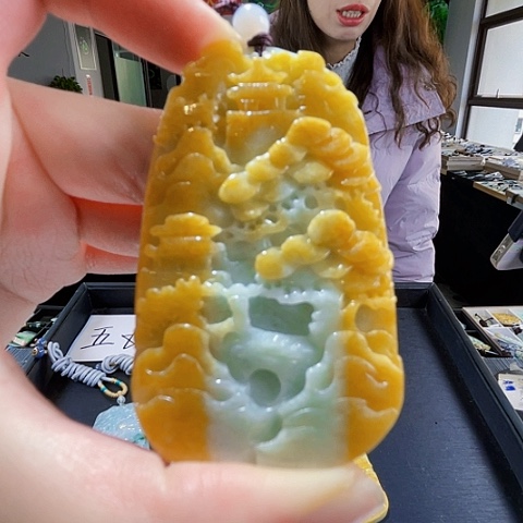 翡翠未镶嵌颈饰翡翠