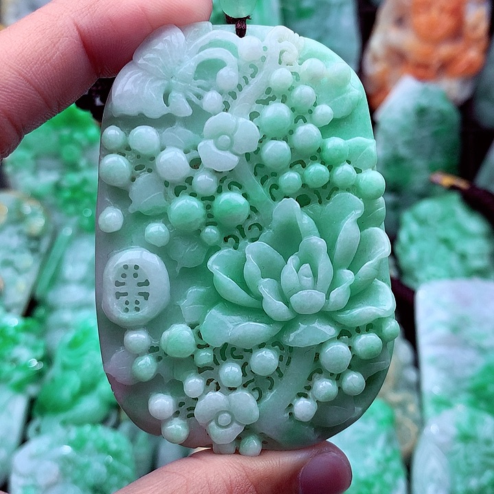 翡翠吊坠(不含链)未镶嵌