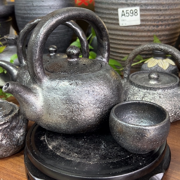 用***6白膳泥和独连碳荥经黑砂提梁壶微瑕