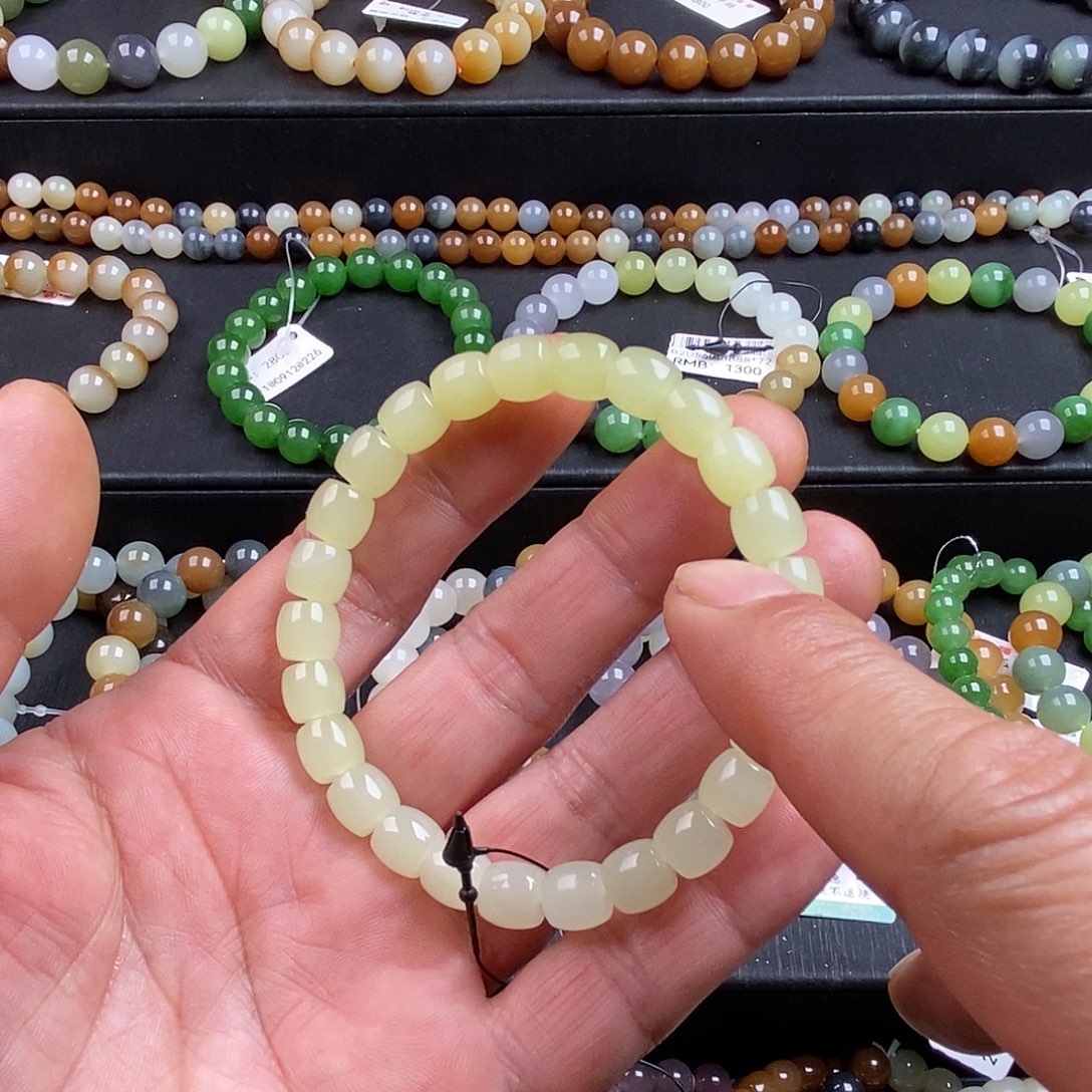 和田玉未镶嵌手链