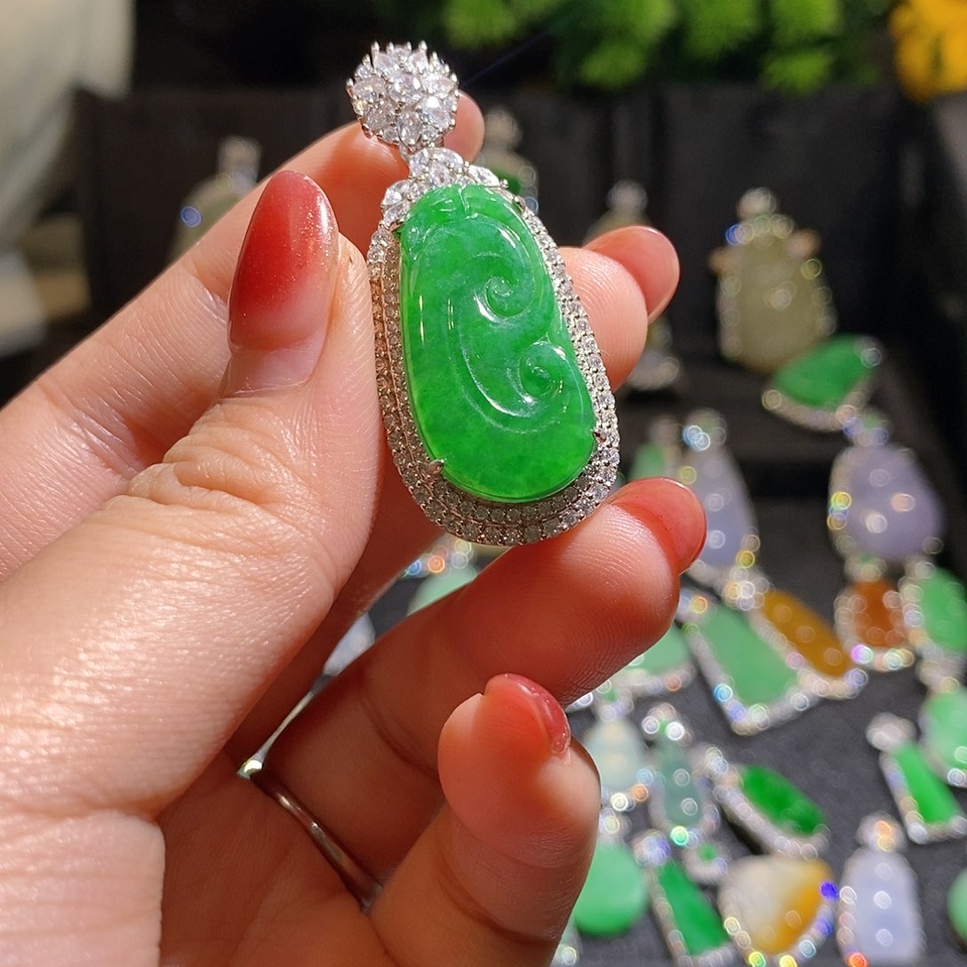 颈饰银S925镶嵌翡翠C****弟天然翡翠