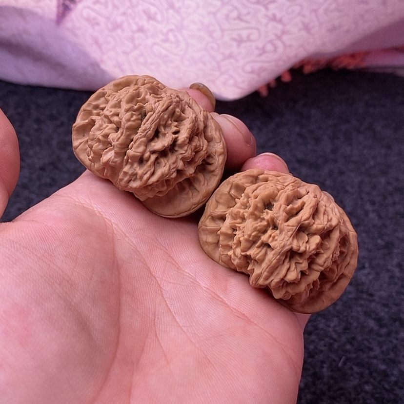 【闪购商品】文玩核桃吊坠47矮壮虎头