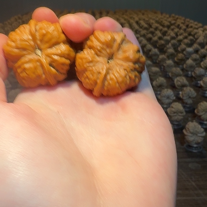 2***x吊坠文玩核桃蛤蟆头的形状是什么