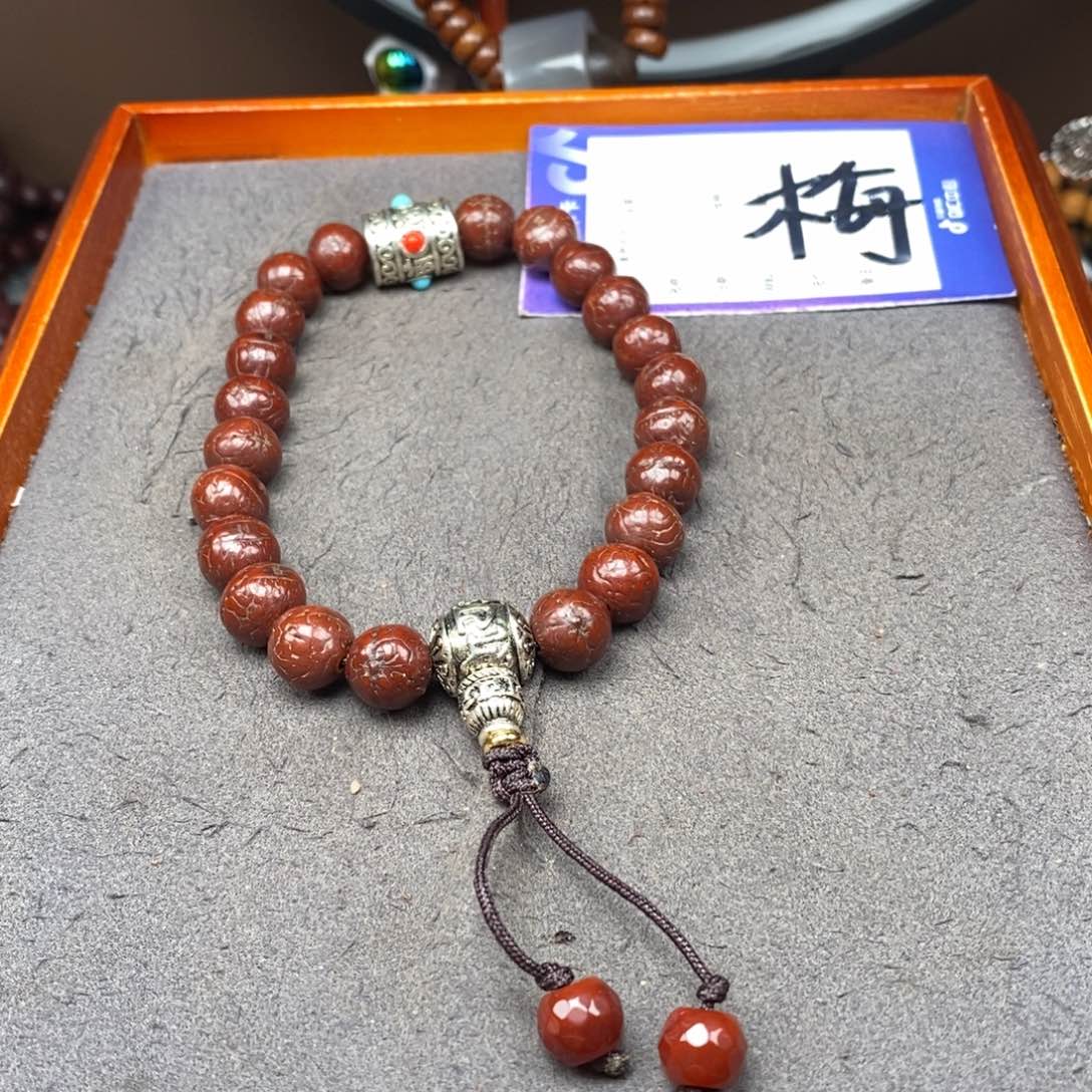 凤眼菩提吊坠趿**儿凤眼