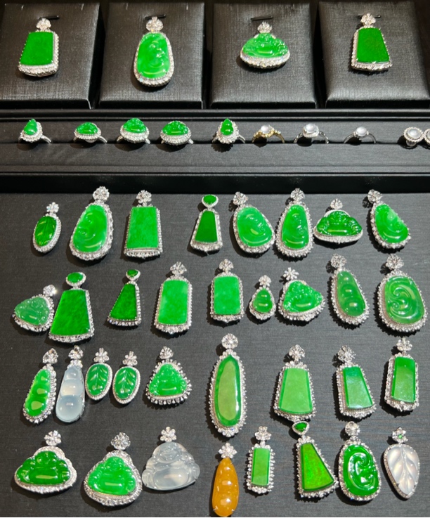 18k金钻翡翠吊坠（收到货48小时鉴赏期）