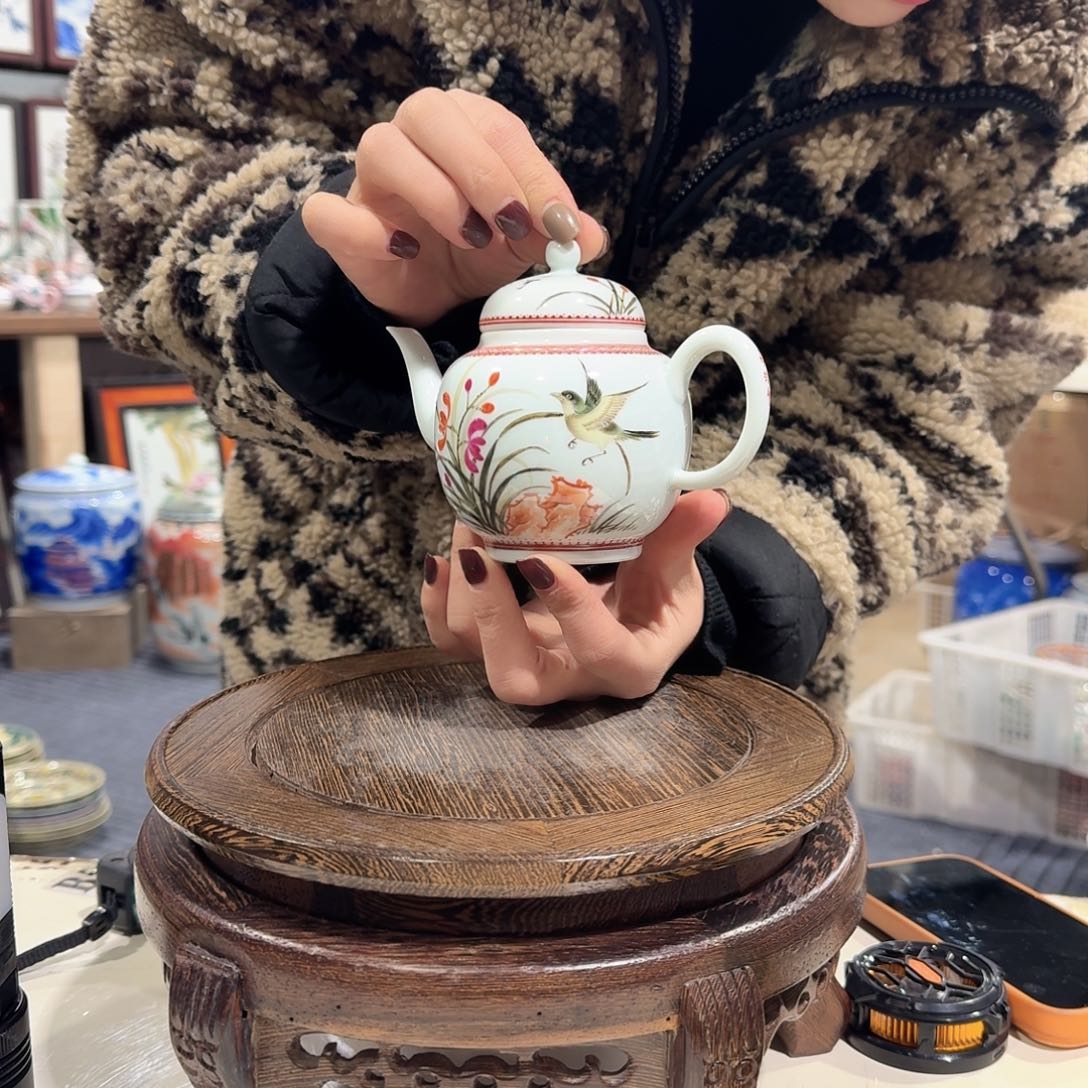 摆件瓷/////景德镇陶瓷瓷器。