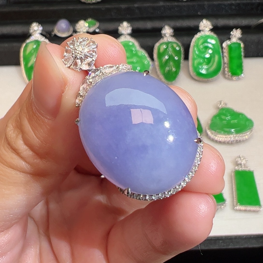 翡翠吊坠(不含链)18K金镶嵌