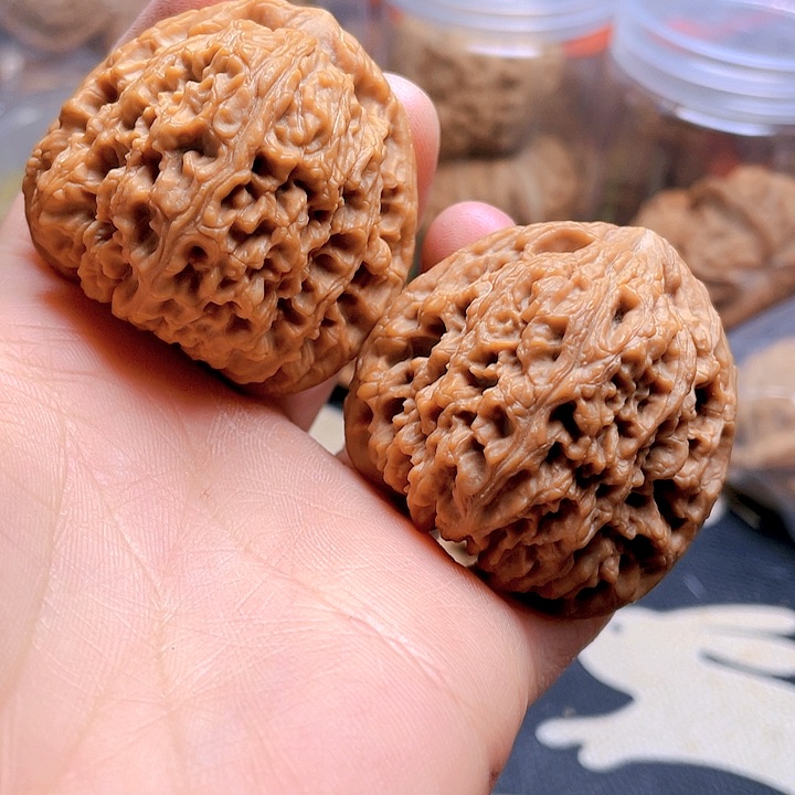 文玩核桃吊坠南疆石