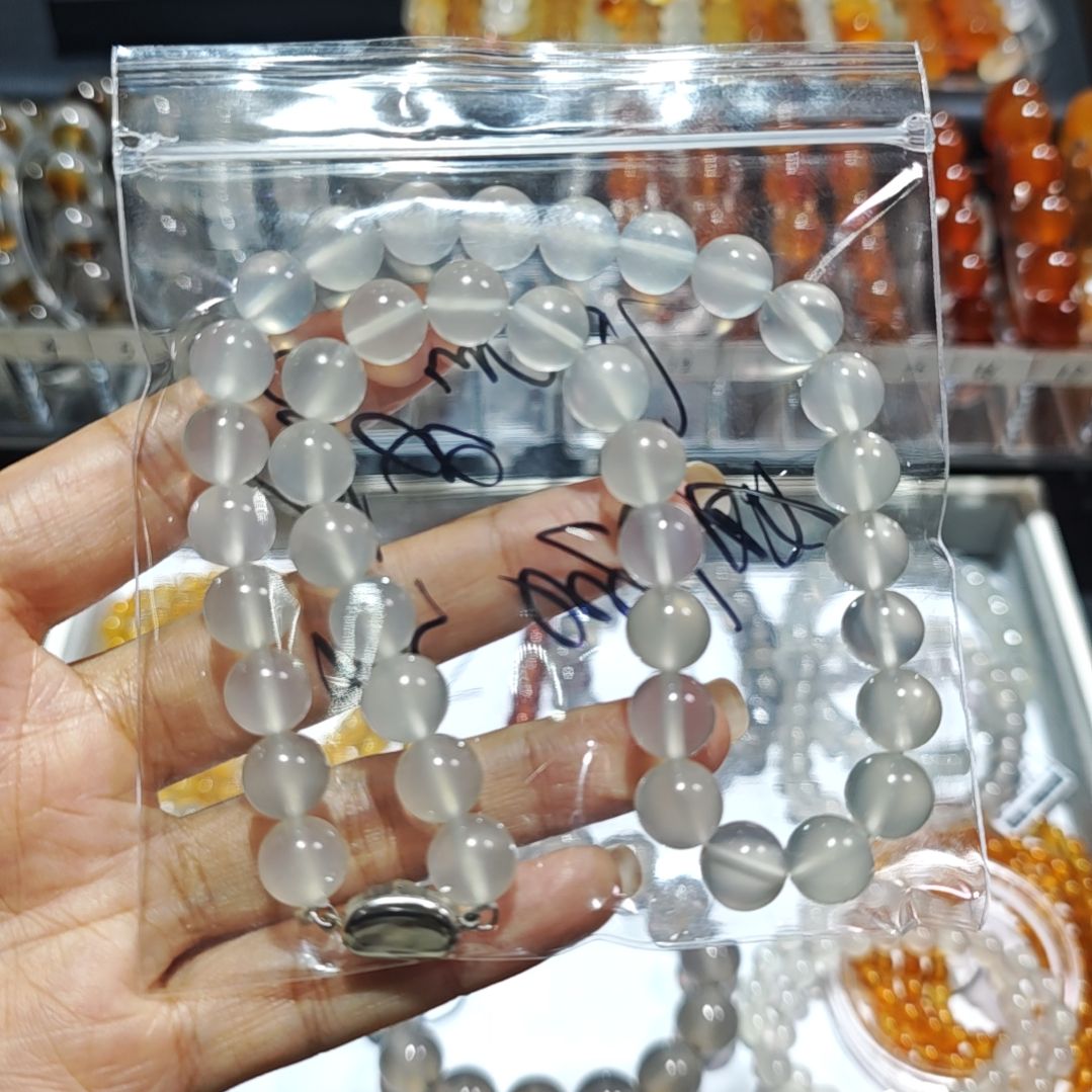 李***丽玛瑙/玉髓未镶嵌手串