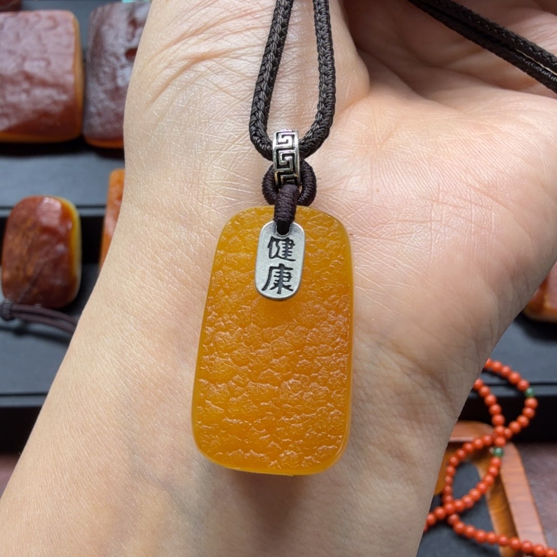 未镶嵌琥珀吊坠(赠链)