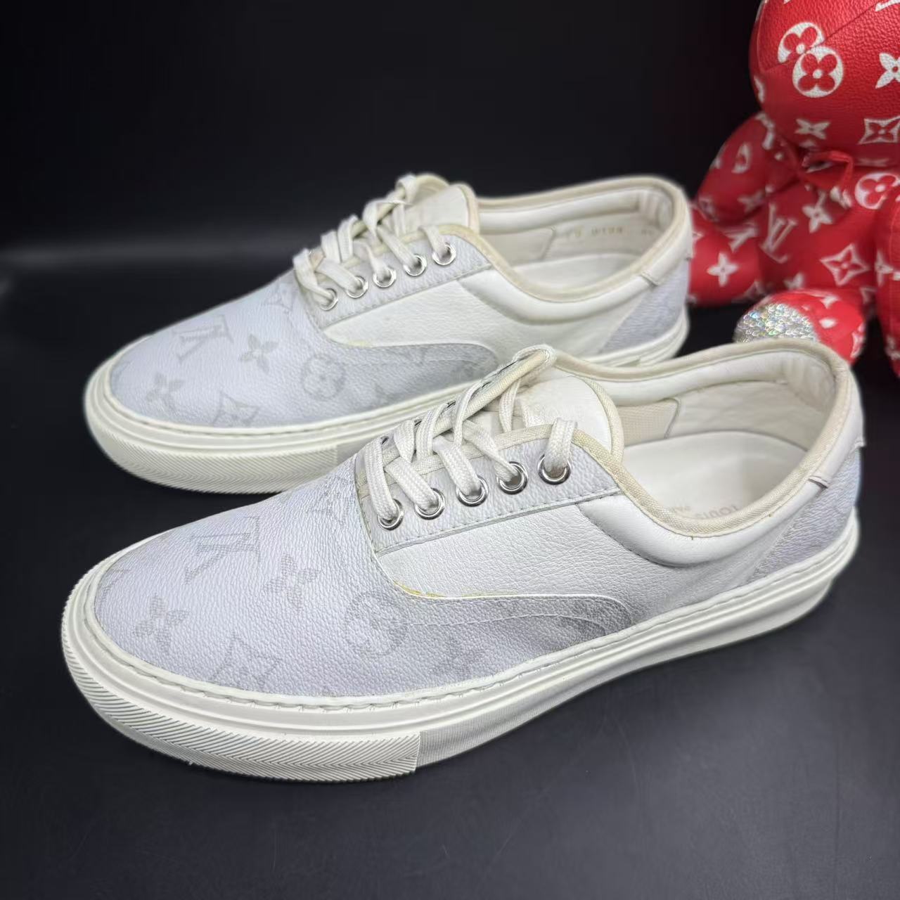 95新 LouisVuitton/路易威登 白灰老花满印板鞋40.5欧码 lz266