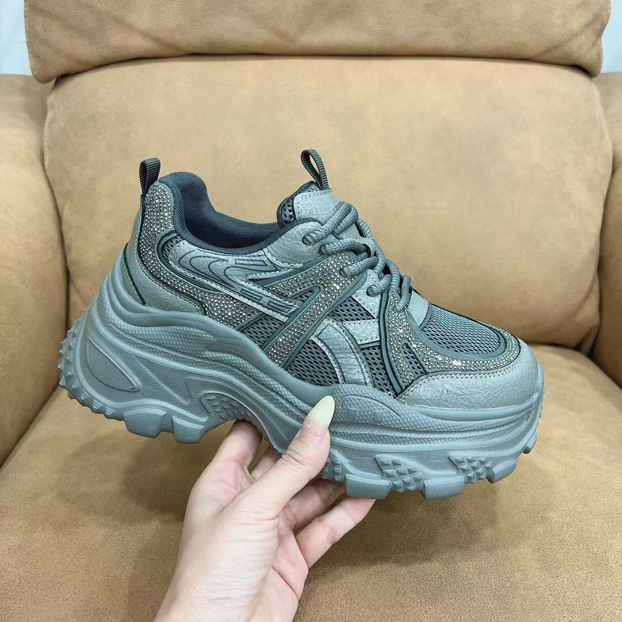 刘胖胖#女款新款秋冬舒适运动百搭潮款老爹鞋377【单/棉】