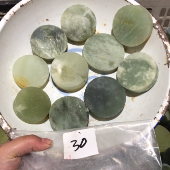 蛇纹石玉未镶嵌天然岫玉珠宝 未镶嵌