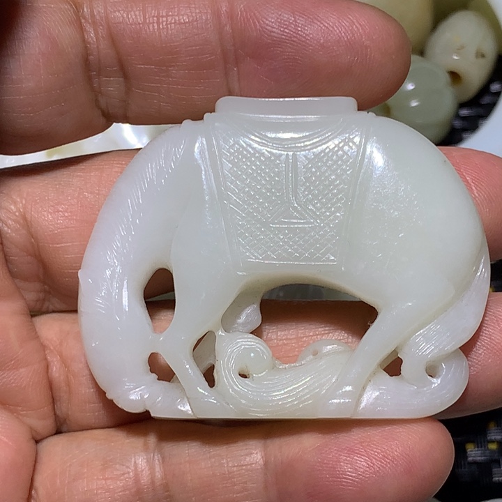 和田玉（白玉）颈饰未镶嵌阿****豆