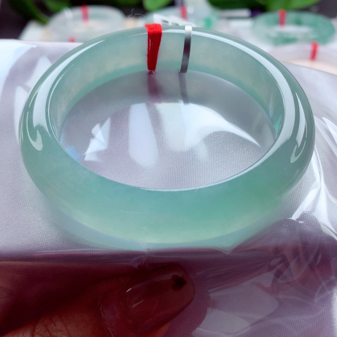 翡翠手镯未镶嵌t****m师妹冰蓝果冻料