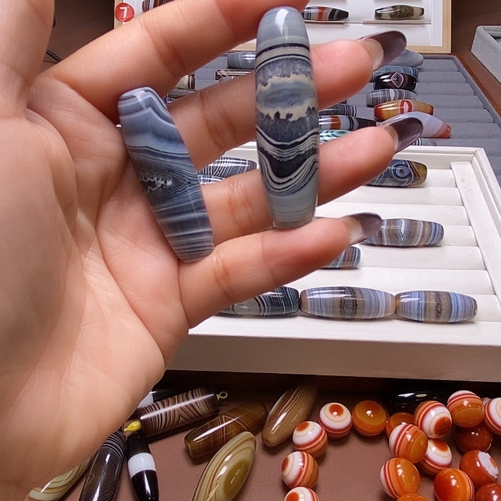 9***芊玛瑙/玉髓未镶嵌颈饰