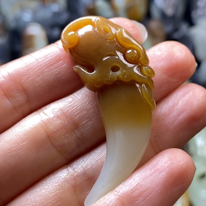 和田玉未镶嵌挂件