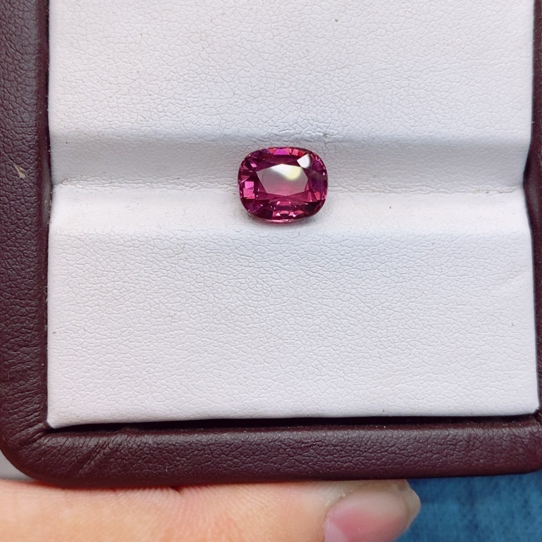 碧玺裸石未镶嵌碧玺3.13克拉