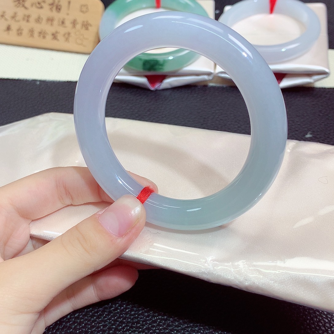 翡翠未镶嵌手镯601