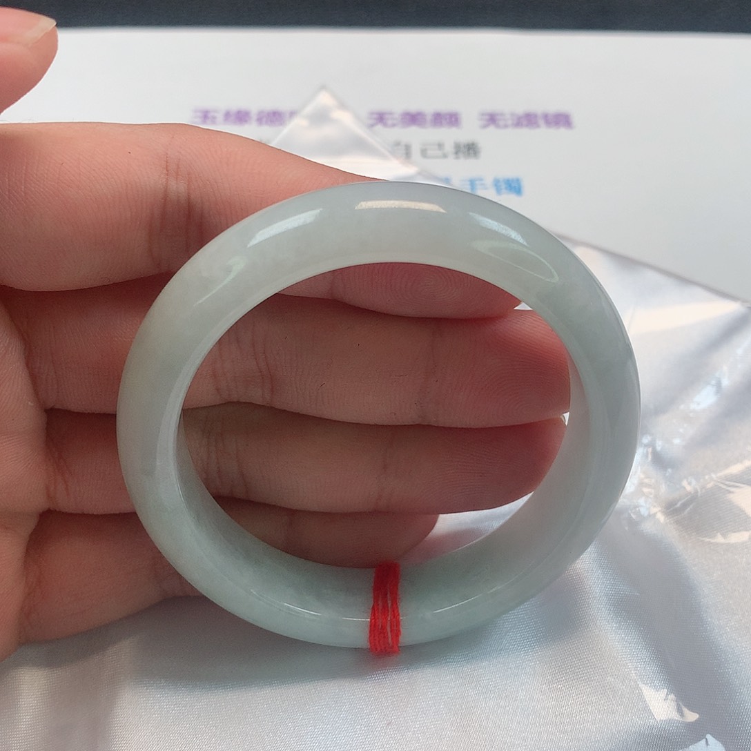 翡翠手镯未镶嵌329号