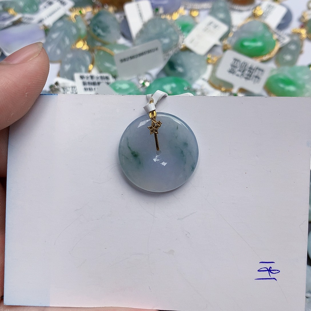 【闪购商品】翡翠颈饰18K金镶嵌2222rrrr