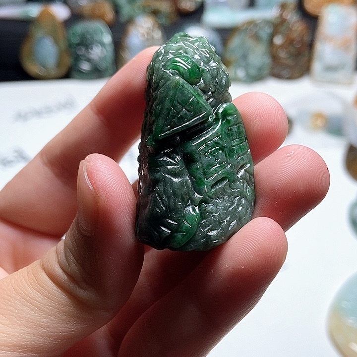 翡翠未镶嵌颈饰翡翠a货