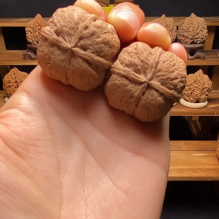 把件文玩核桃葫瓜四棱30mm