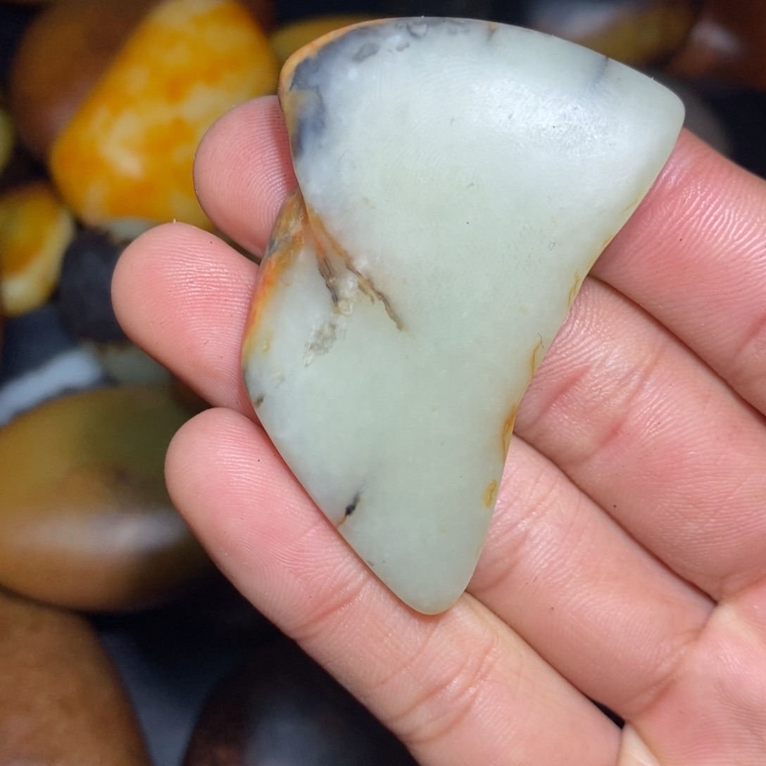 和田玉未镶嵌珠宝奇石