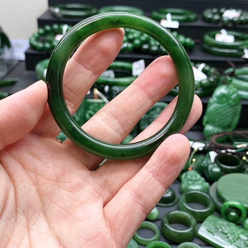 【闪购商品】和田玉（碧玉）手镯未镶嵌?**圣